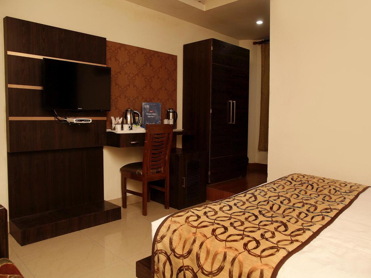 Oyo 905 Galaxy View Hotel Allāhābād Junction 外观 照片