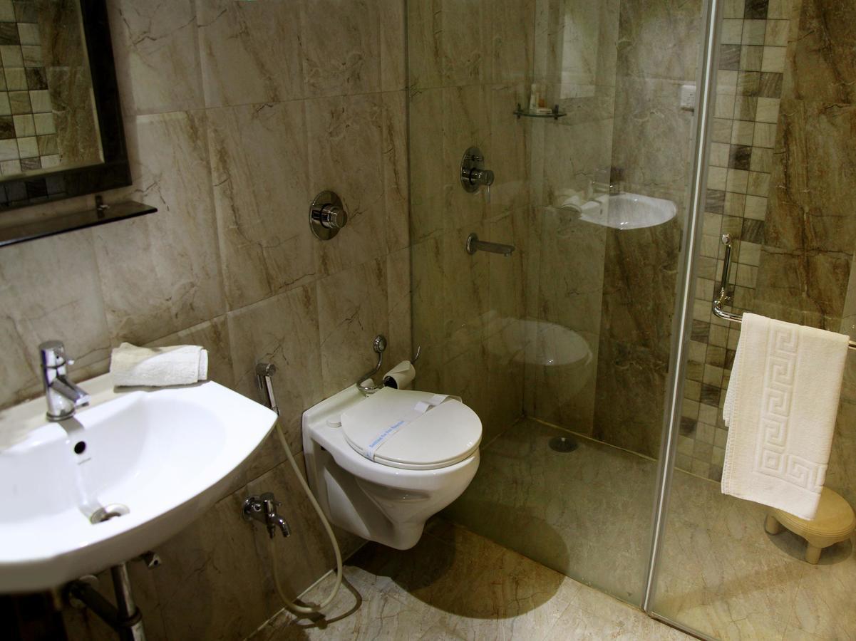 Oyo 905 Galaxy View Hotel Allāhābād Junction 外观 照片